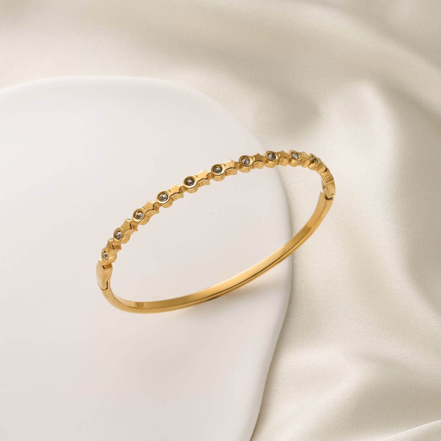 18K Gold Star Bracelet