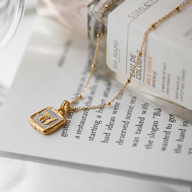 French Retro Shell Butterfly Collarbone Necklace