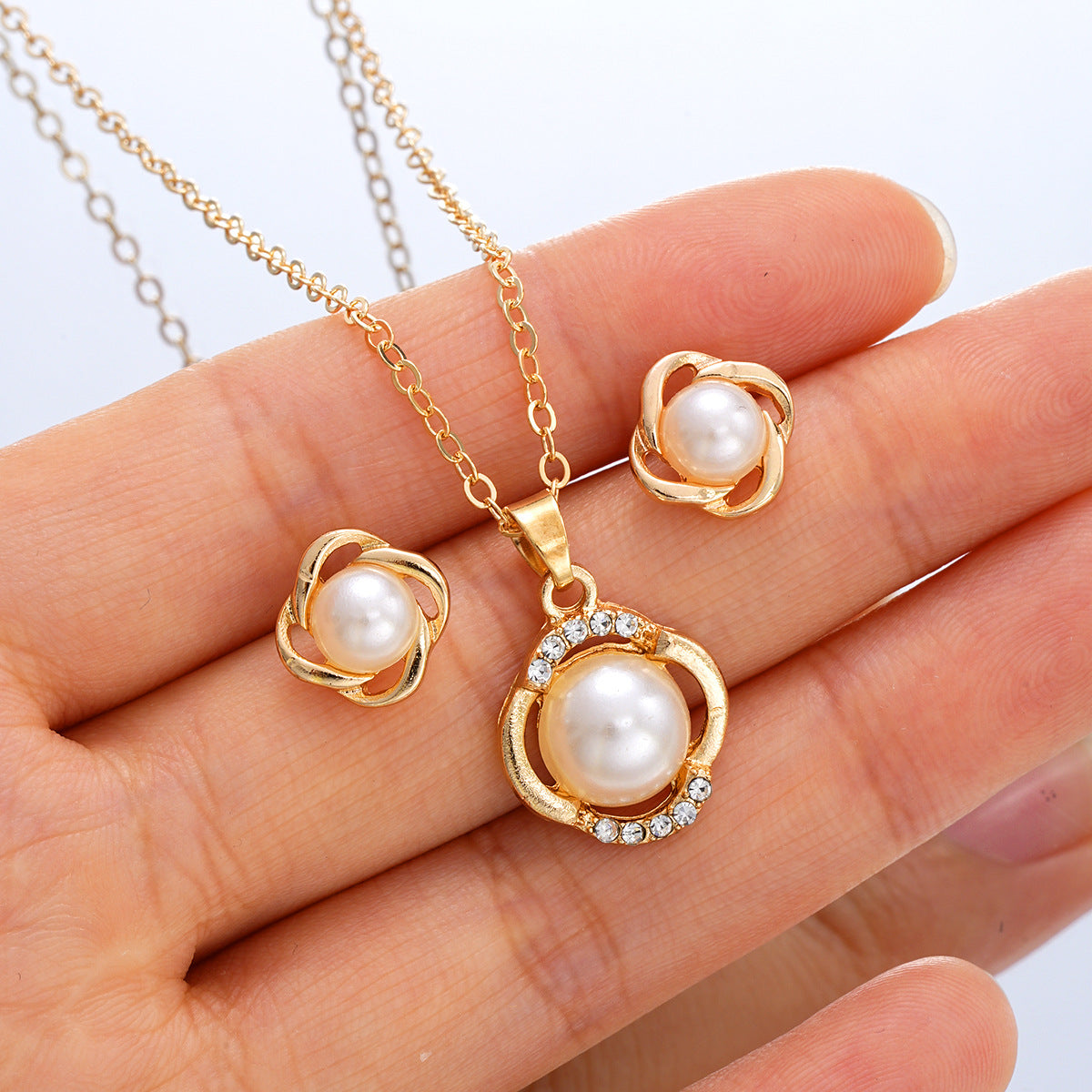 Imitation Pearl Necklace & Earring Set
