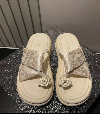Chinese style flip-flops