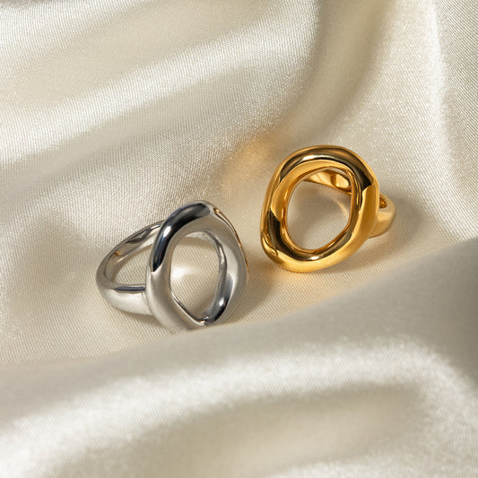 Anillo hueco ovalado 