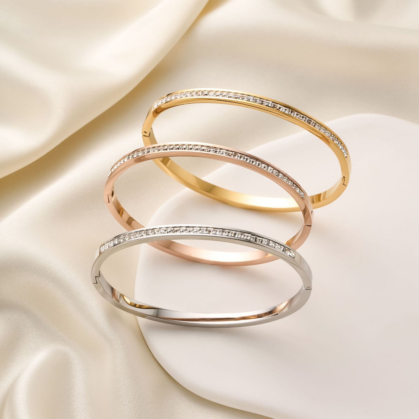 18K Gold Star Diamond Bracelet