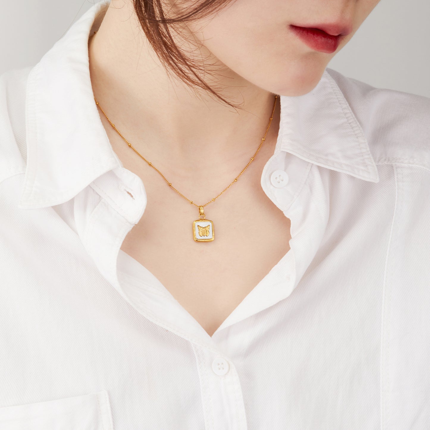 French Retro Shell Butterfly Collarbone Necklace