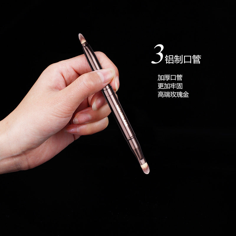 HG Dual-Ended Retractable Lip Brush