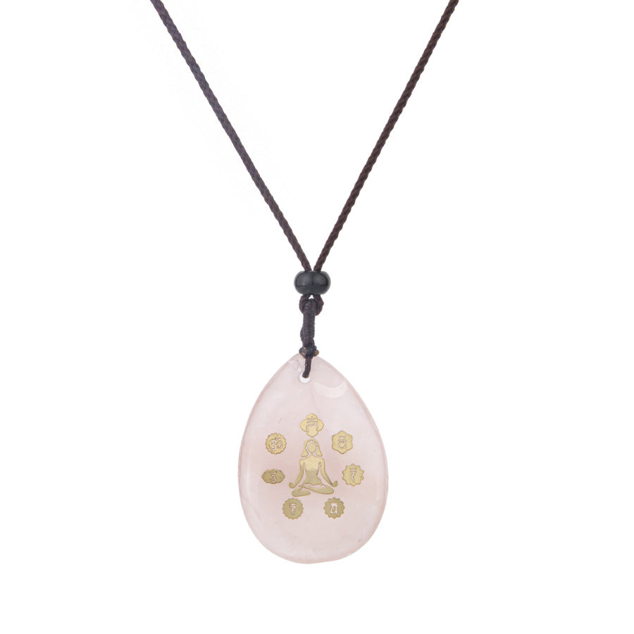 Colar com pingente de ioga gravado em cristal 