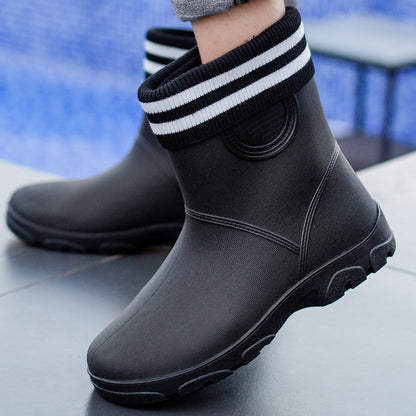 Short rain boots couple thick soles