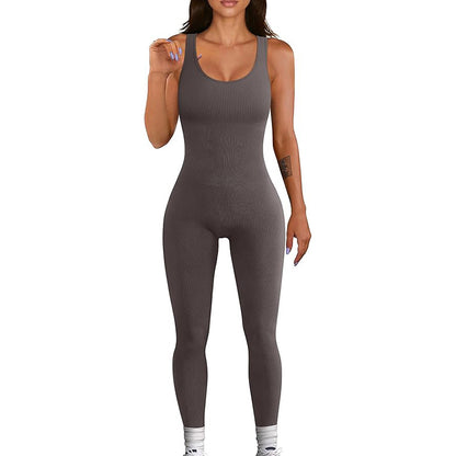 One-piece fitness suit with open back, hip lift and thin fitness trousers