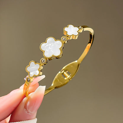 Four-leaf clover gypsy titanium steel bracelet