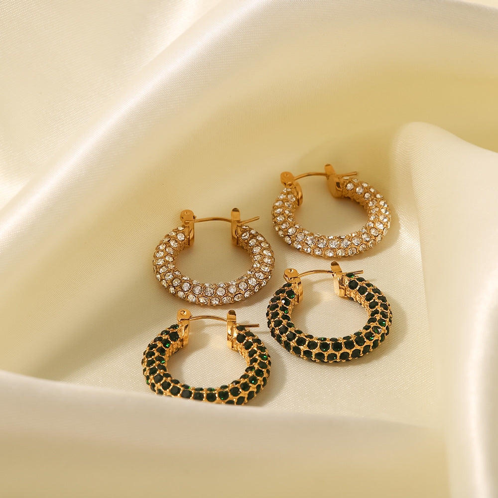 Pendientes con pavé de diamantes blancos y verdes 