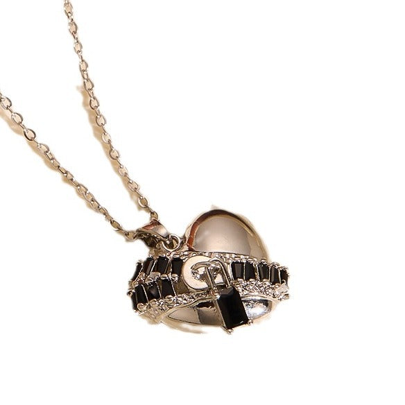 Women's Gold-Plated Peach Heart Zircon Collarbone Necklace