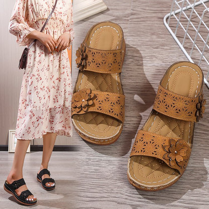 Soft-soled hollow flower sandals