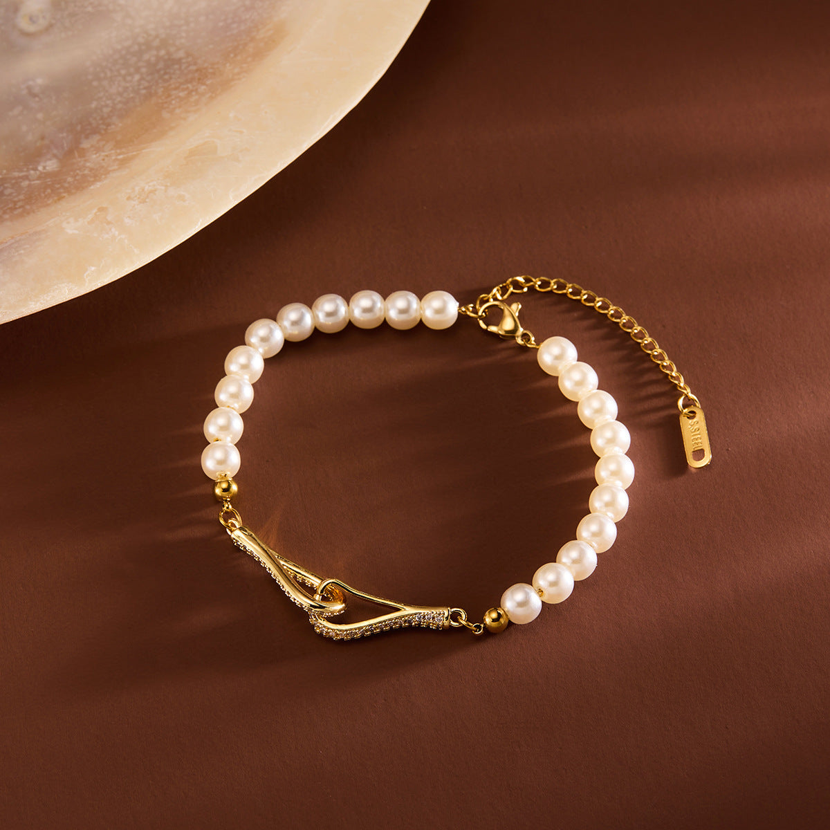 French-Style Titanium Steel Pearl Bracelet — Non-Fading