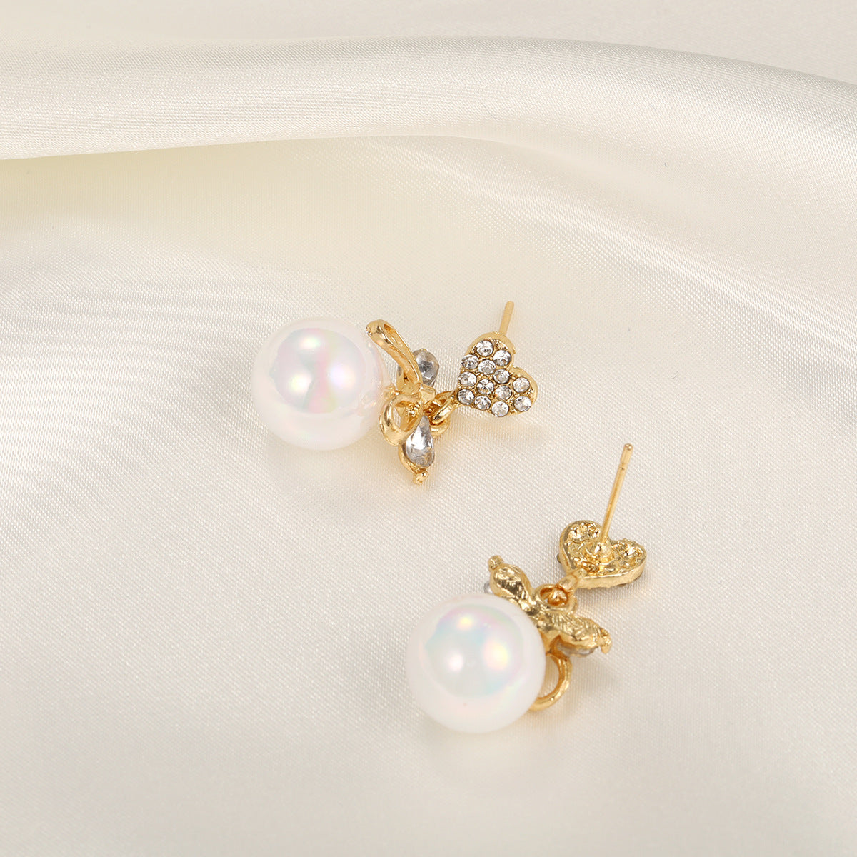 Pearl Bow C-Hoop Earrings