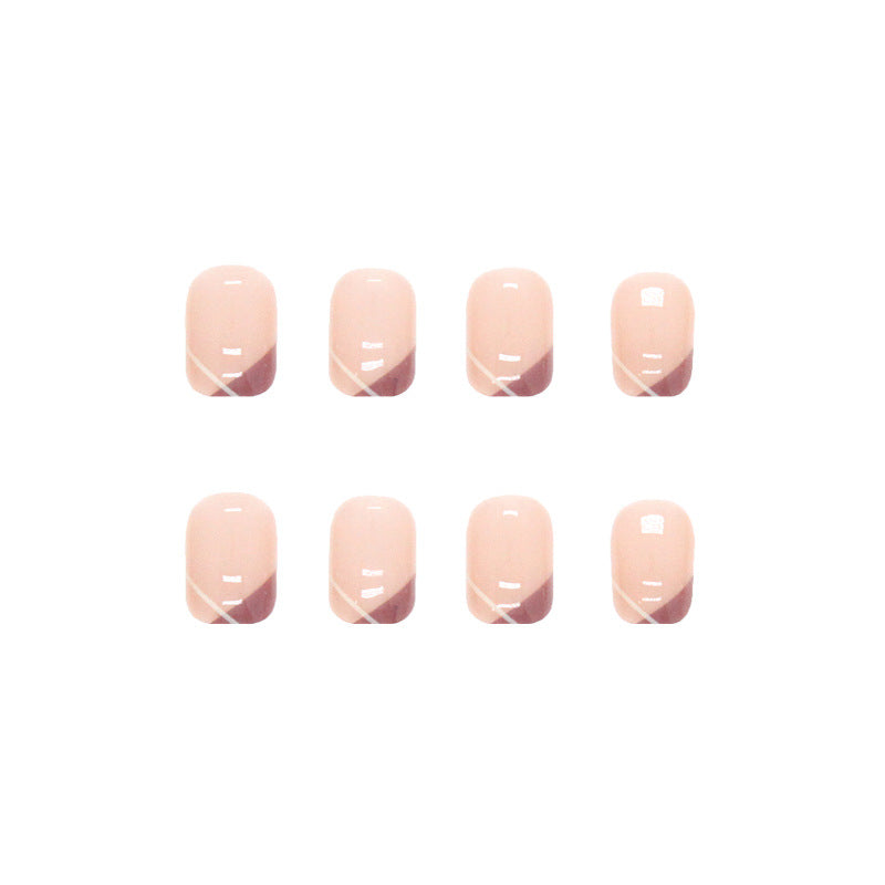 Uñas francesas con triángulos morados 