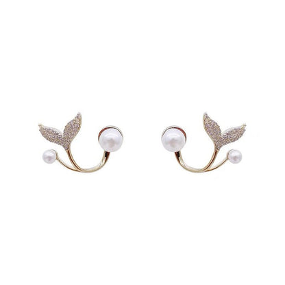 Temperament fishtail pearl silver needle earrings