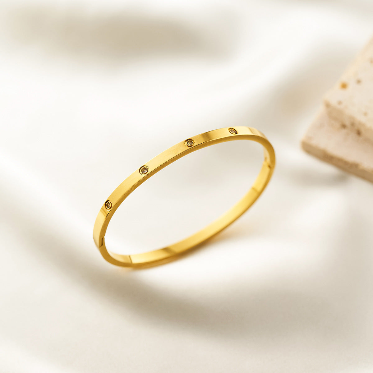 18K Gold-Plated Stainless Steel 4mm Diamond Row Bracelet — Narrow, Non-Fading