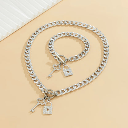 Versatile rhinestone chain necklace