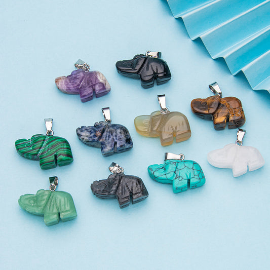 Colgante de elefante tallado con animales de cristal 