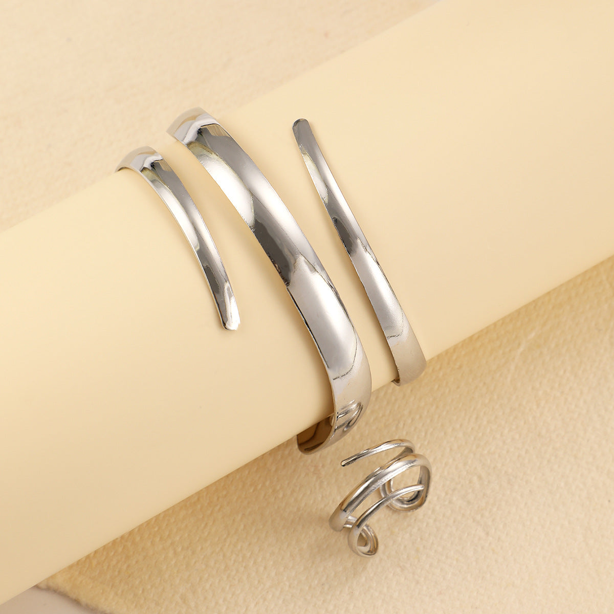 Hollow Water Drop Ring & Bracelet Set