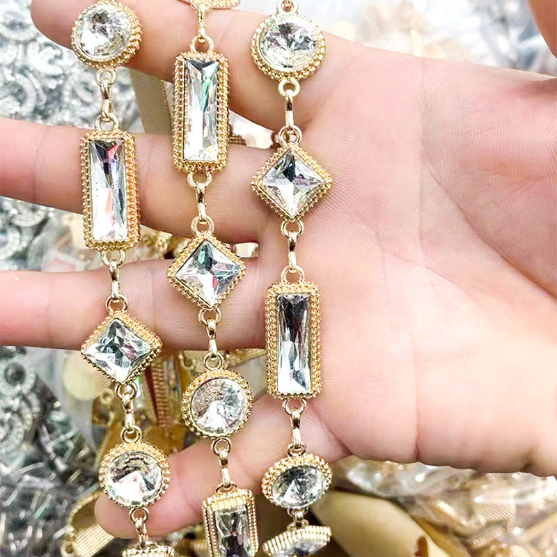 Carved geometric retro waist chain