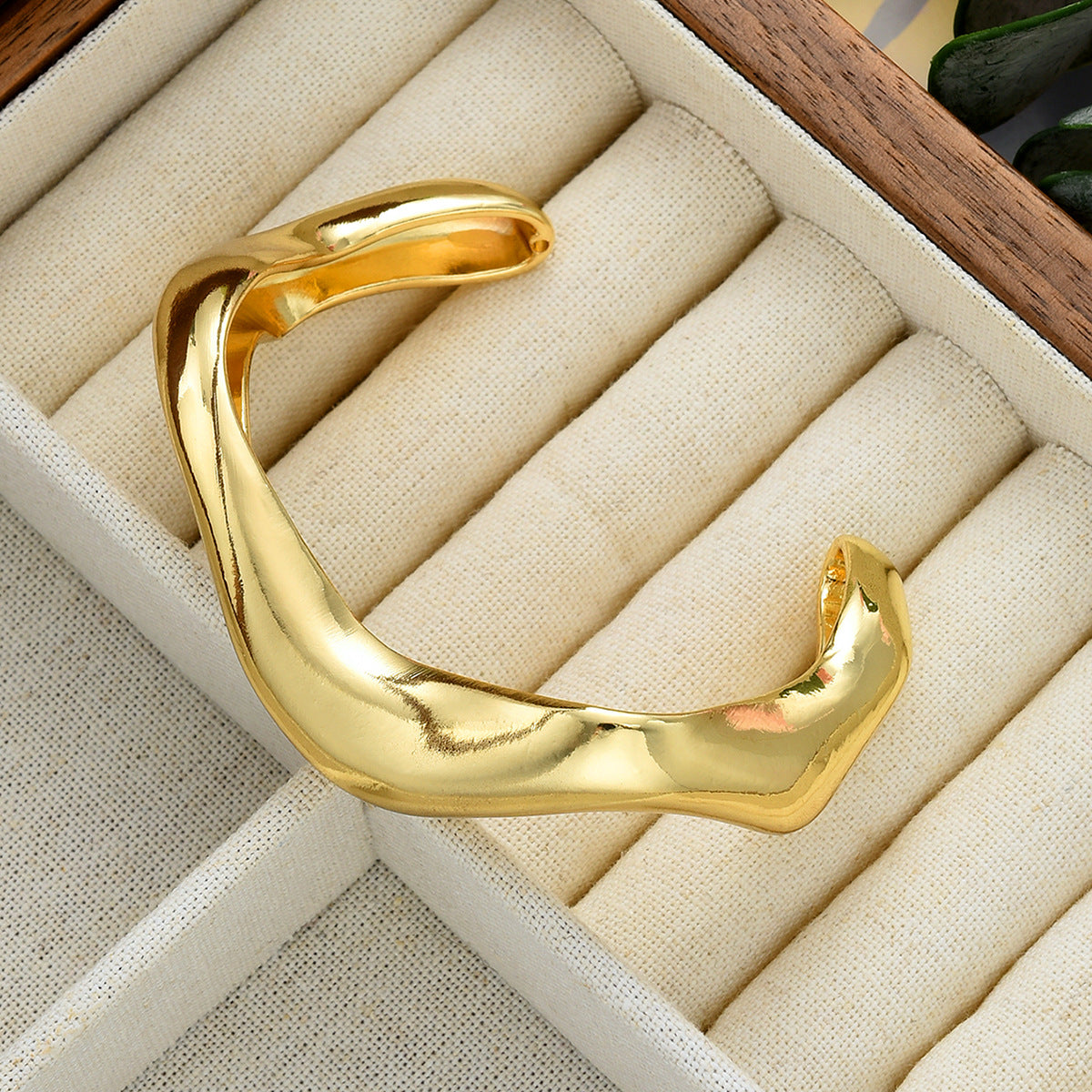 Geometric Wave Alloy Bracelet