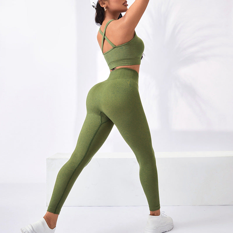 Conjunto de yoga con sujetador deportivo de alta elasticidad sin costuras 