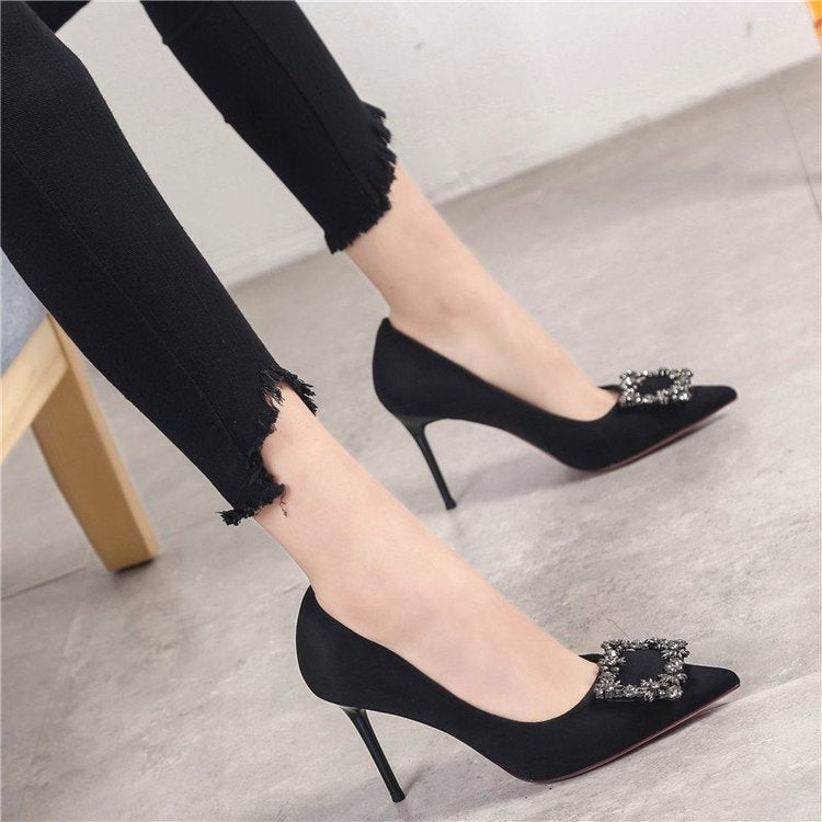 High-heeled suede square buckle shoes