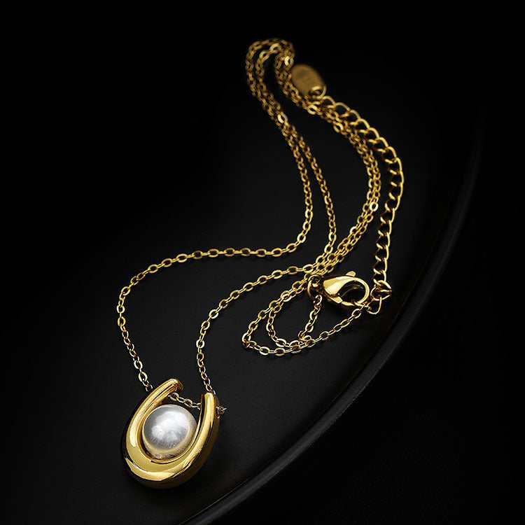 Light Luxury Pearl Necklace with Gold U-Shaped Pendant