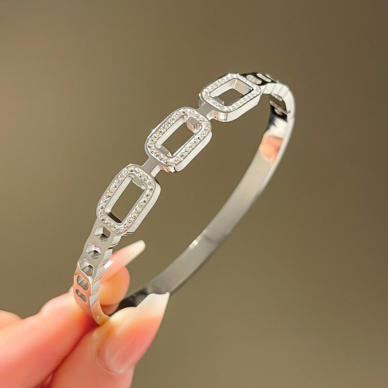 Four-leaf clover gypsy titanium steel bracelet