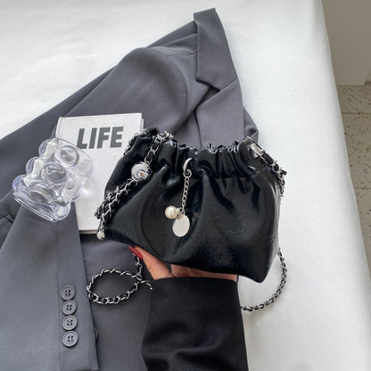 Bolso tipo bandolera con cadena y bolso nube plisado 