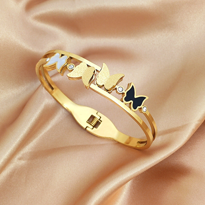Bracelet butterfly opening