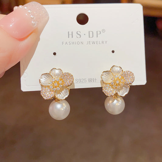 Dripping zircon pearl flower stud earrings