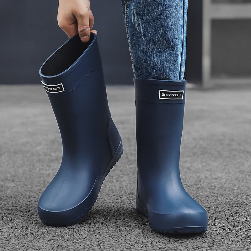 Rain shoes men's medium tube outer wear