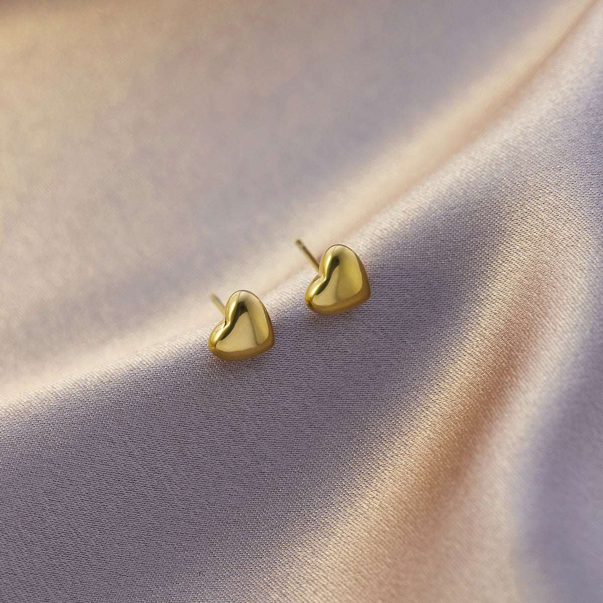 Four-leaf clover titanium steel ear buckle