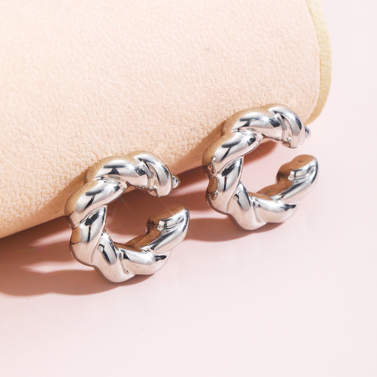 C-Shaped Thread Hollow Ear Clips