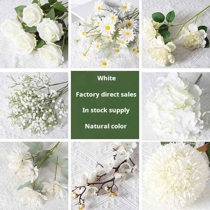 flores artificiales blancas 