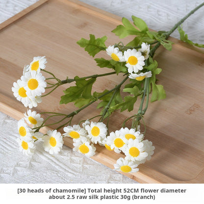 flores artificiales blancas 