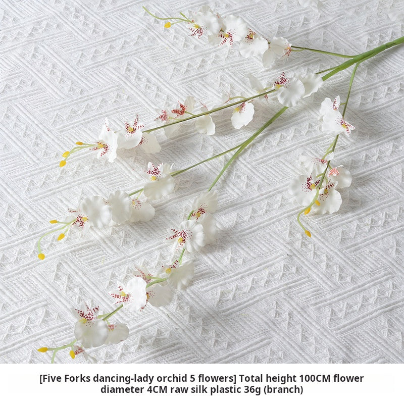 flores artificiales blancas 