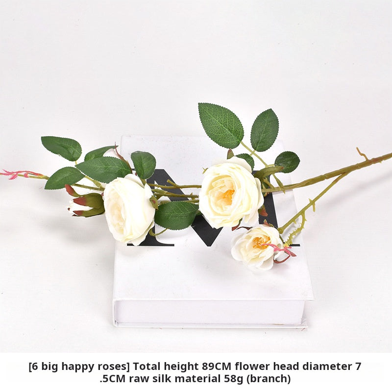 flores artificiales blancas 