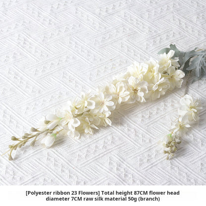 flores artificiales blancas 