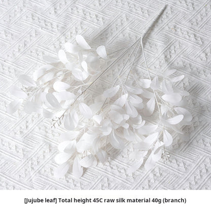 flores artificiales blancas 