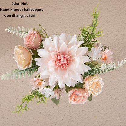 Hand-held rose flower wall flower arrangement simulation bouquet